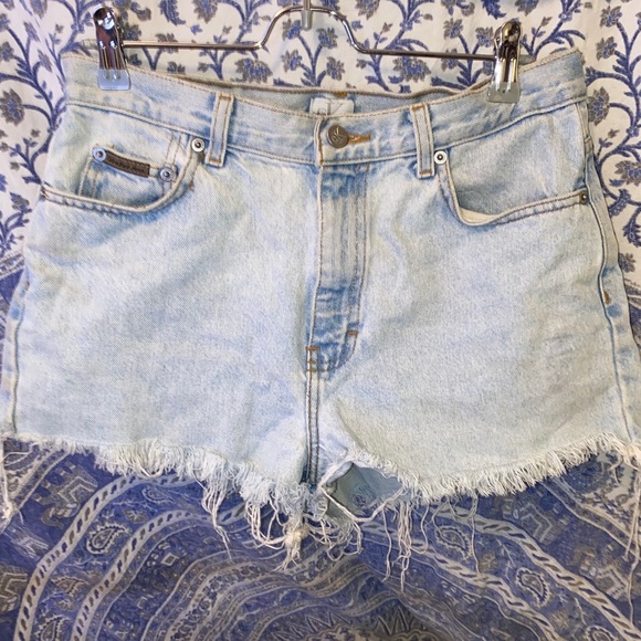Light wash denim shorts - Picture 1 of 2